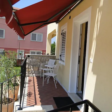 Ester Apartman
