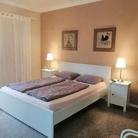 Ester Apartman *