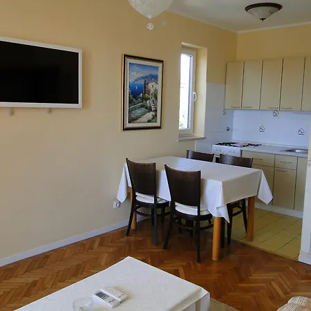 Ester Apartment