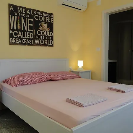 Apartman Ester *